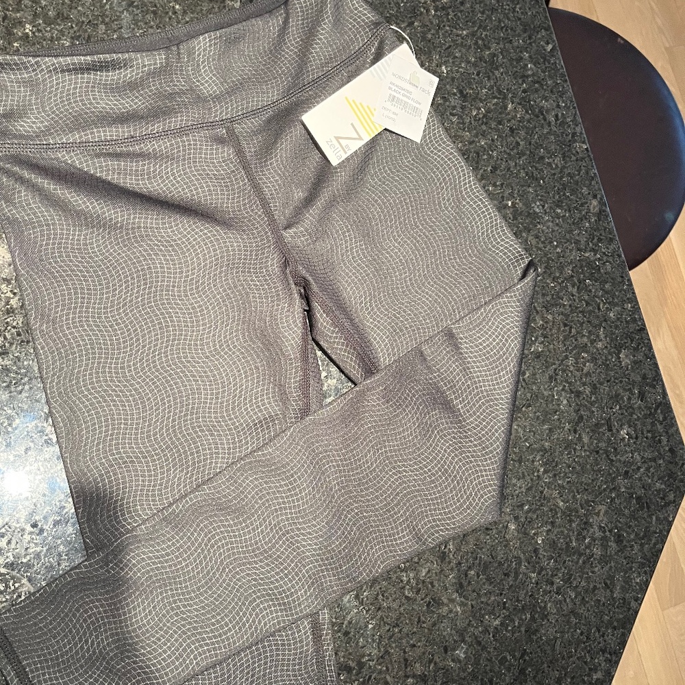 Patterned black legging